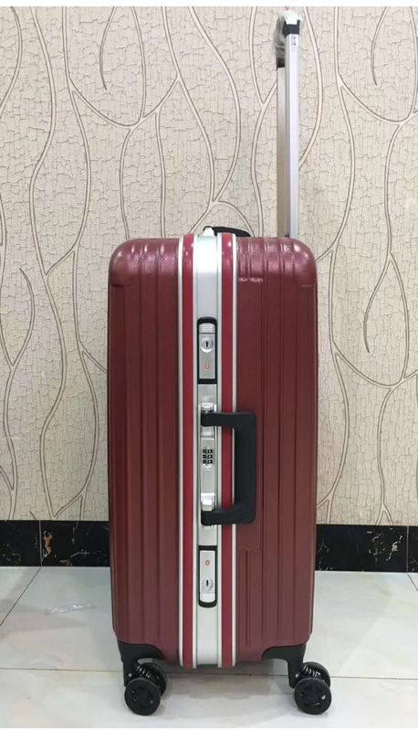 Hoge kwaliteit 4 Dubbele wielen Hard Shell PC Aluminium Frame Tsa Lock Volwassen reizen Rode koffers Bagage