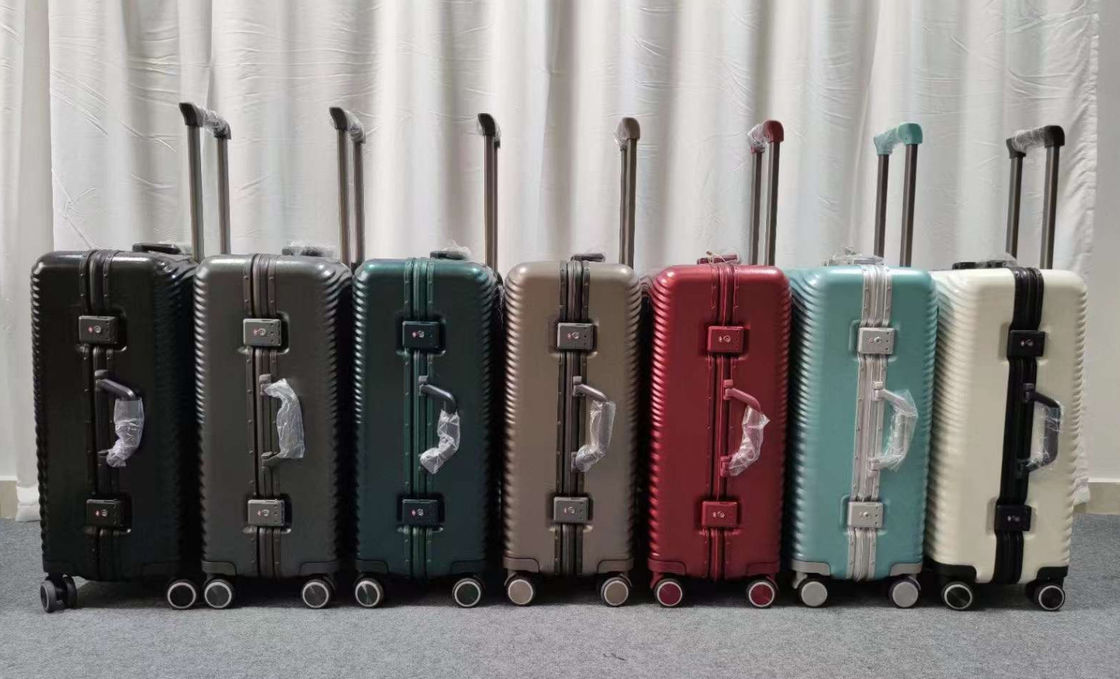 Hoogwaardige handbagage koffer ABS+PC bagage 3 stuks met logo groothandel Carry On bagage