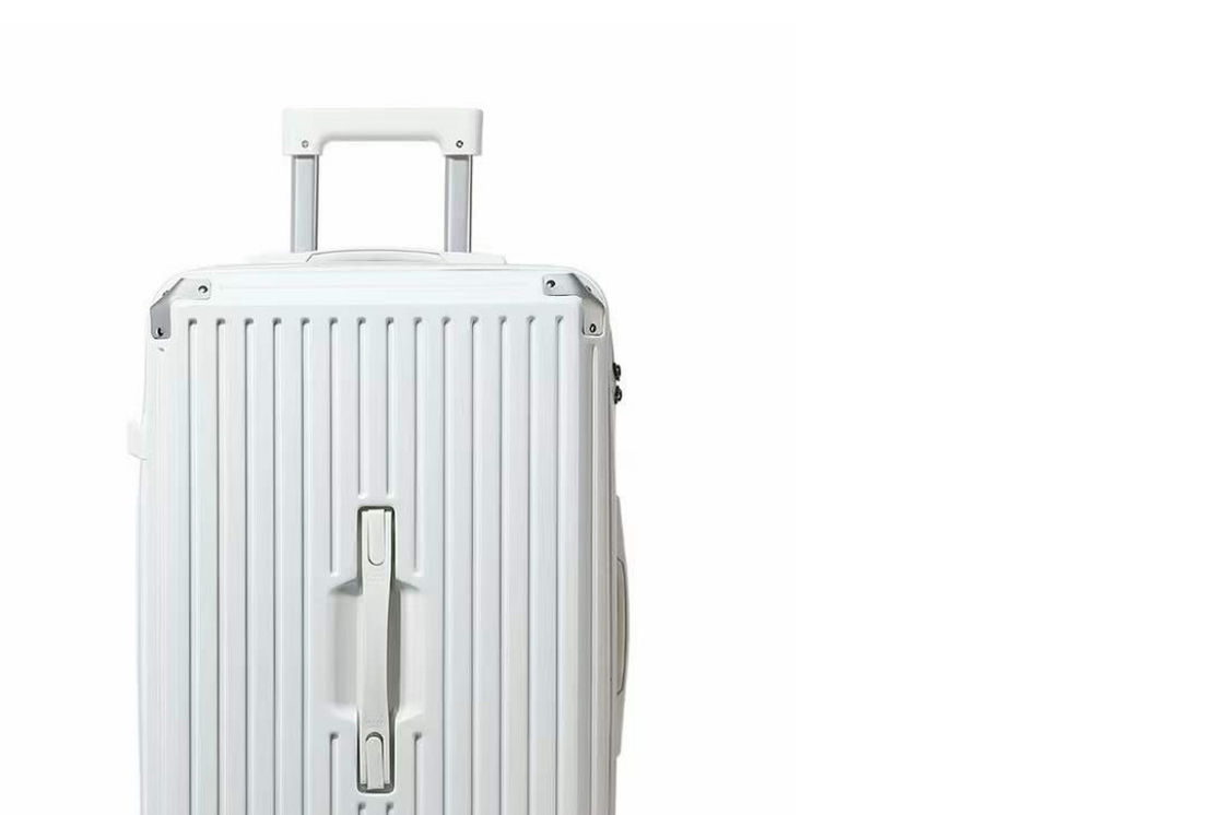 Nieuw ontwerp Fabriek Groothandel Grote capaciteit Koffer Draagbare bagage PC ABS Hard Shell Spinner Wheels Combinatie slot