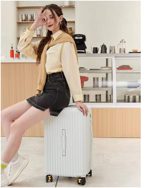 Nieuw ontwerp Fabriek Groothandel Grote capaciteit Koffer Draagbare bagage PC ABS Hard Shell Spinner Wheels Combinatie slot